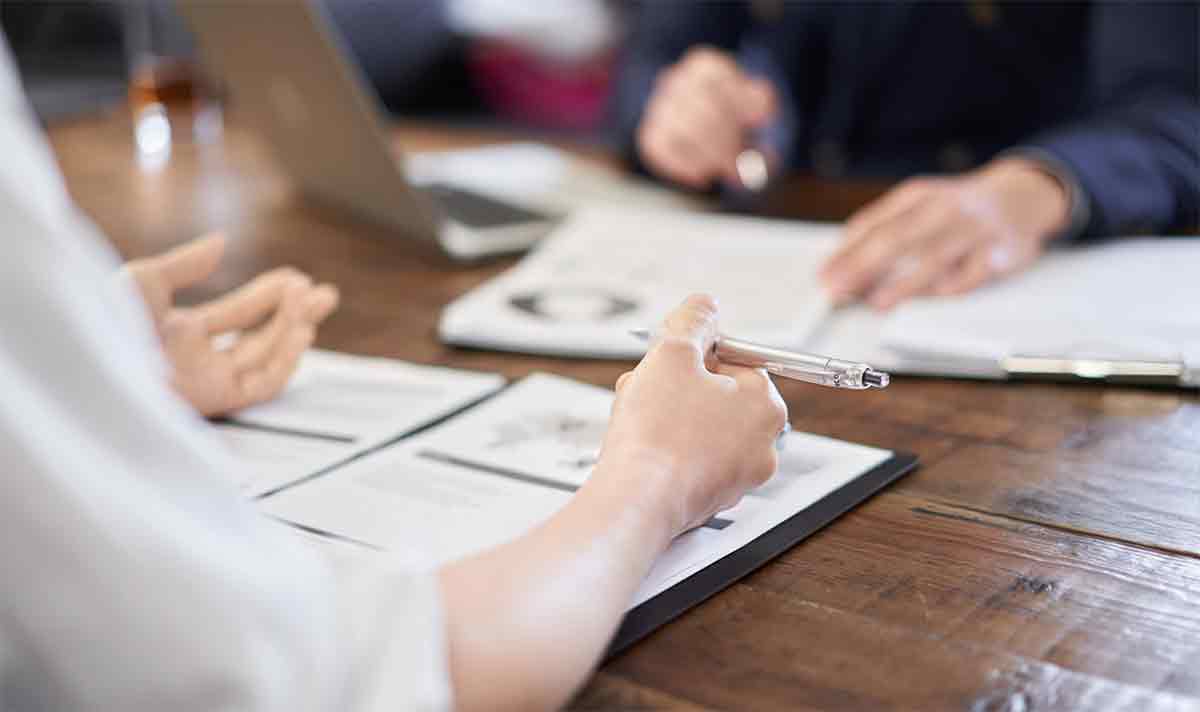 사람의 마음을 사로잡는 마케팅의 세 가지: 후크, 스토리, 제안